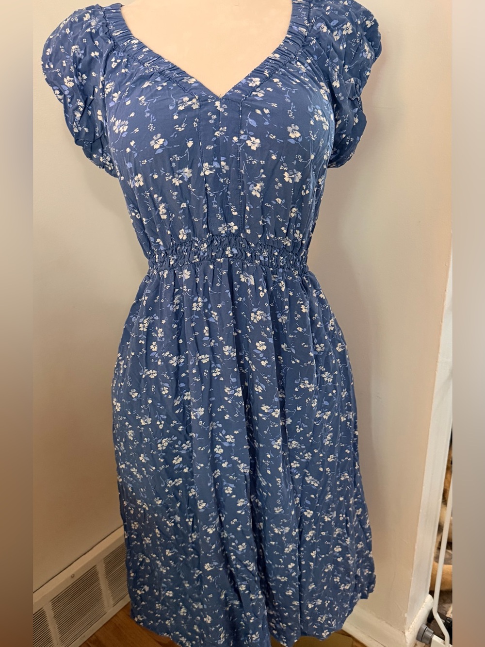 GAP Blue Ditsy Floral Cottagecore Midi Dress M Coastal Countryside Romantic